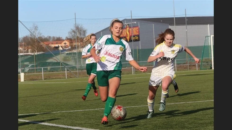 Frida Pöder stod för ett nytt hattrick i Hultsfreds 6–1-kross mot Eksjö U.