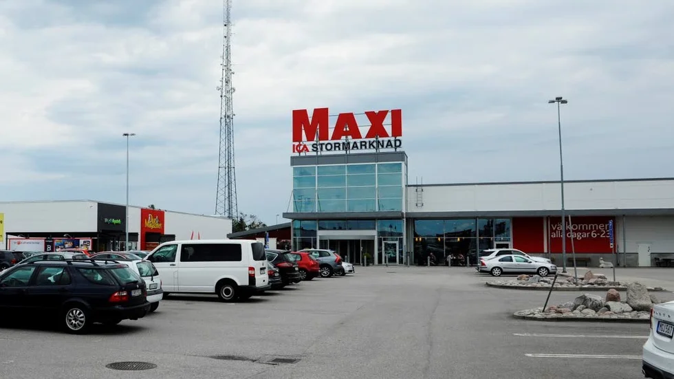 Polis kallades till Ica Maxi i Västervik på tisdagen.