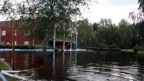 Sandbäddar byggdes vid Solgården men vattnet steg kraftigt.