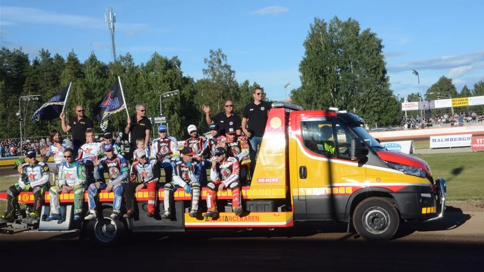 Dags för Indianerna-Dackarna. Foto: Karl Edgren