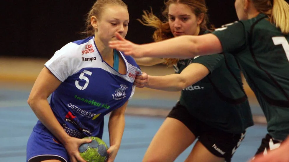 FORTSÄTTNING. Det blir varken damlag eller herrlag, men Motala HK:s handboll lever vidare med ett ungdomslag i spel.