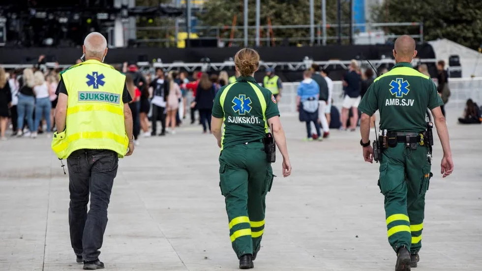 Ingen har tagit ansvar för att förebygga personalbristen inom sjukvården, varken arbetsgivarna eller politikerna, skriver två företrädade för Vårdförbunet i Kalmar län.