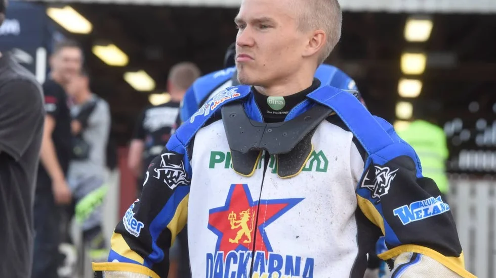 Oliver Berntzon skadade foten i helgen - men derbyt mot Västervik ska inte vara i fara.