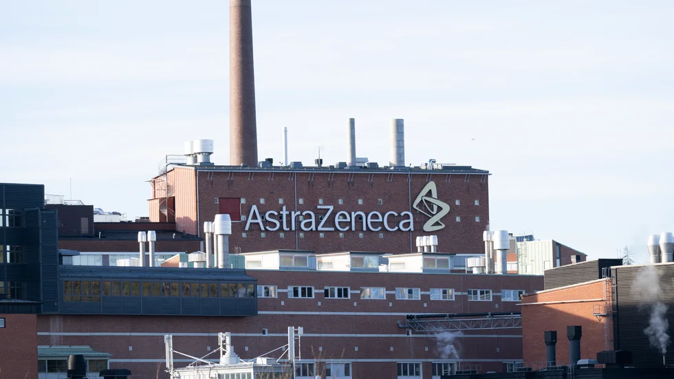 På Astra Zeneca i Södertälje tillverkas fortfarande piller i stor omfattning, annars har produktionen i Sverige till stor del flyttat utomlands.