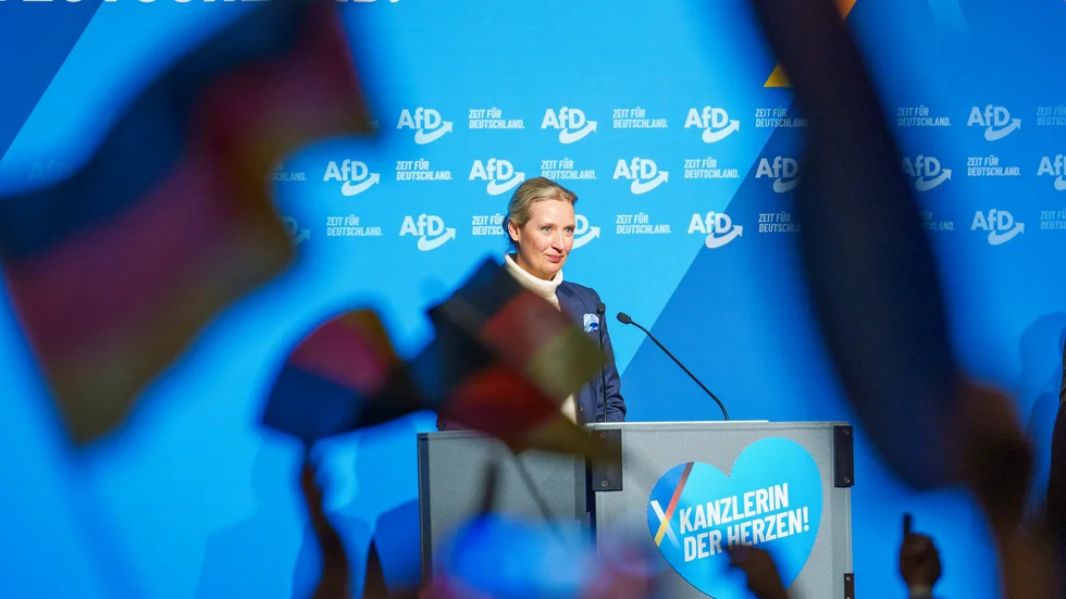 AfD (Alternativ för Tyskland) med partiledaren Alice Weidel på scen.