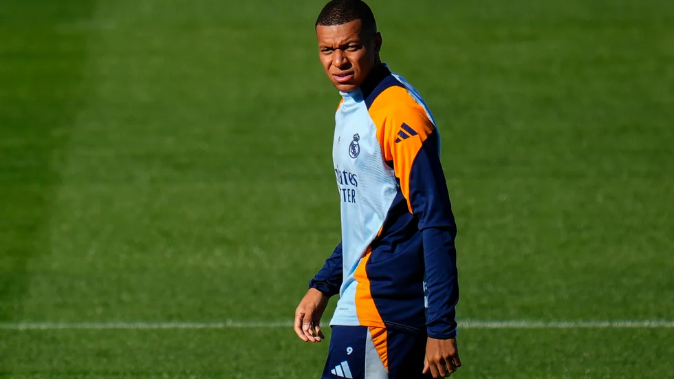 Real Madrids Kylian Mbappé vid fredagens träning.