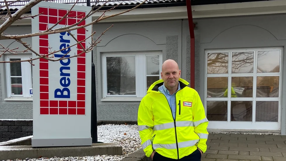 Platschefen Jens Thermanenius ser bara positivt på affären och hoppas att ägarbytet ska minska risken för att varslet verkställs.
