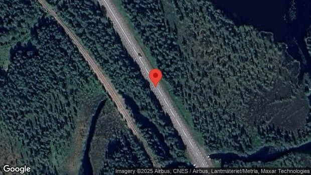 Stopp på väg 95 på grund av trafikolycka med två lastbilar