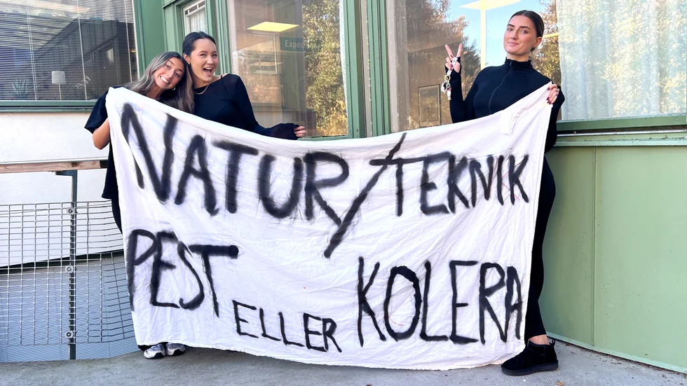 Selma Tiro, Leija Johansson och Elita Hana från Platengymnasiets elevkår guidar oss genom Draget-veckan och höstens "Lilla studentvecka".