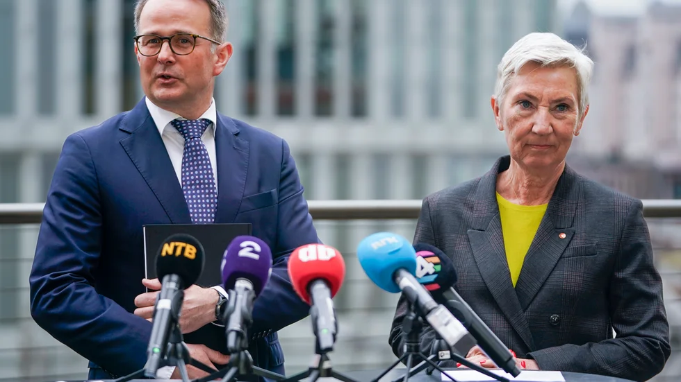 Medlaren Mats Ruland tillsammans med LO-ordförande Peggy Hessen Følsvik.