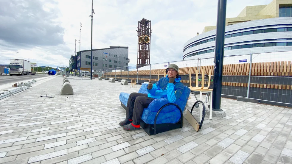 Alex Olofsson med personal från Tusen toner river och återställer nya centrum efter tre intensiva festivaldagar