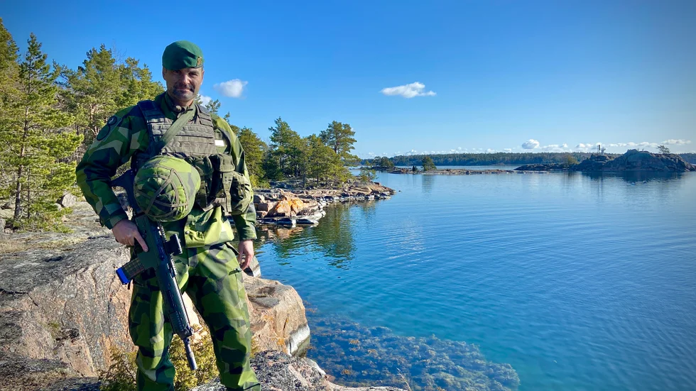 "Vi upptäckte deras specialförband här och har förstått att något är på gång", säger överstelöjtnant Johan Wallin mitt i övningen.