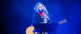 Lisa Miskovsky i intim berättarföreställning
