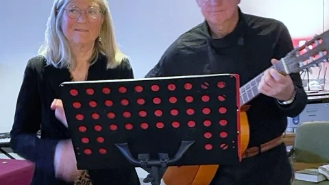 Ingrid Vikman och Lars Andersson bjöd på toner och sång.