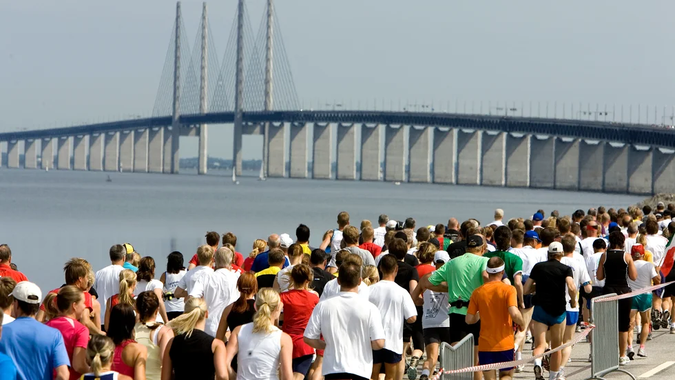 2006: Broloppet på Öresundsbron genomfördes med 8400 löpare från 37 länder. Arkivbild.