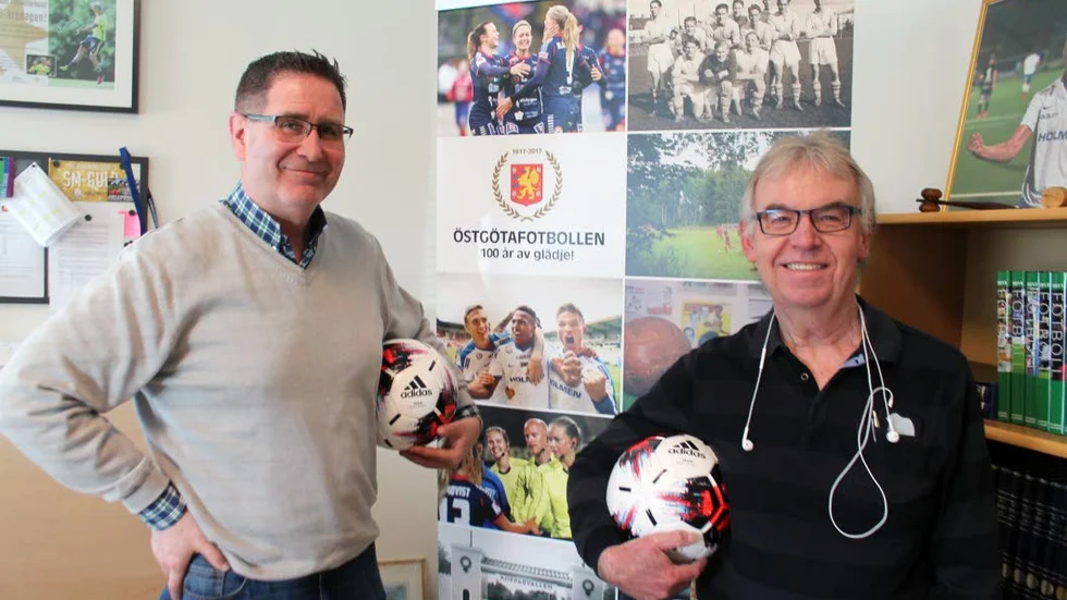 Tjonne Andersson, till höger, höll i det något hetsiga extrainsatta mötet med distriktets division 6-föreningar. Till vänster på bilden är Thomas Kölnäs.