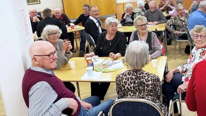 Glada miner på vårfesten i april dit cirka 50 deltagare mellan 65 och 97 år kom.