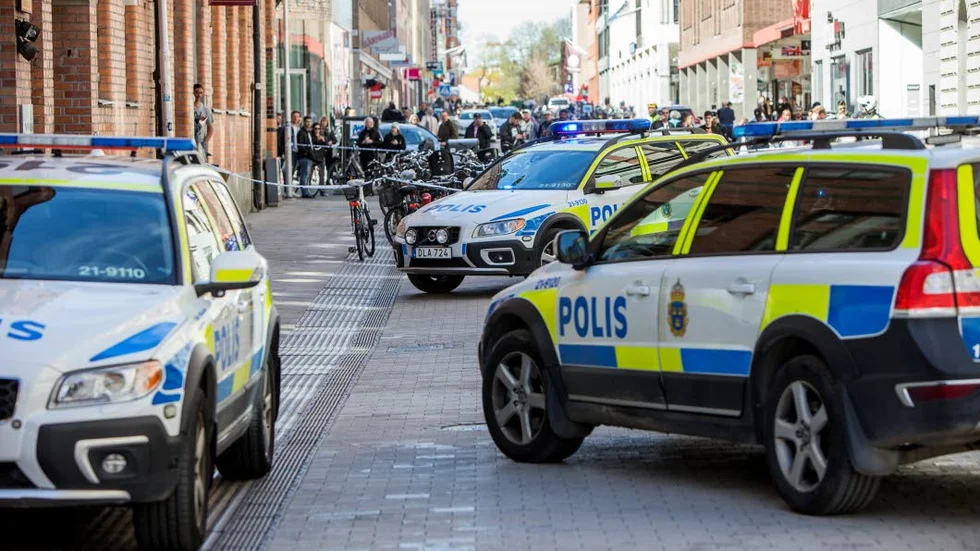 Bild från polisinsatsen i centrala Uppsala 2 maj.