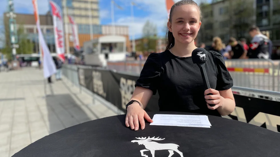 Johanna Salo programleder från Guldtorget under Tiomilasprinten.