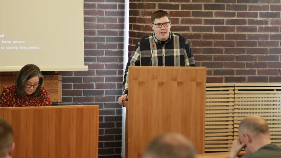 Daniel Strandlund från klassiskt liberala partiet la fram fler medborgarförslag än partiet faktiskt fick i valet. Han säger att det kommer att komma fler, men att det kanske är lugnt för ett tag framöver efter de 20 förslag han la fram under måndagen.