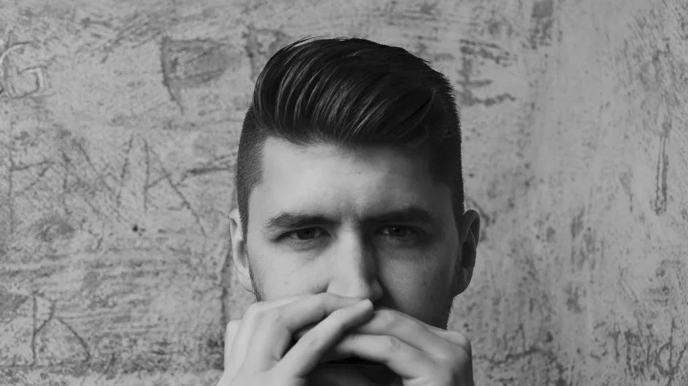 Våren 2015 kom "When fire turns to smoke", den första solo ep:n från Mikael Fall (eller Mike Fall som han kallar sig på engelska). Målet är att det även ska bli ett album.