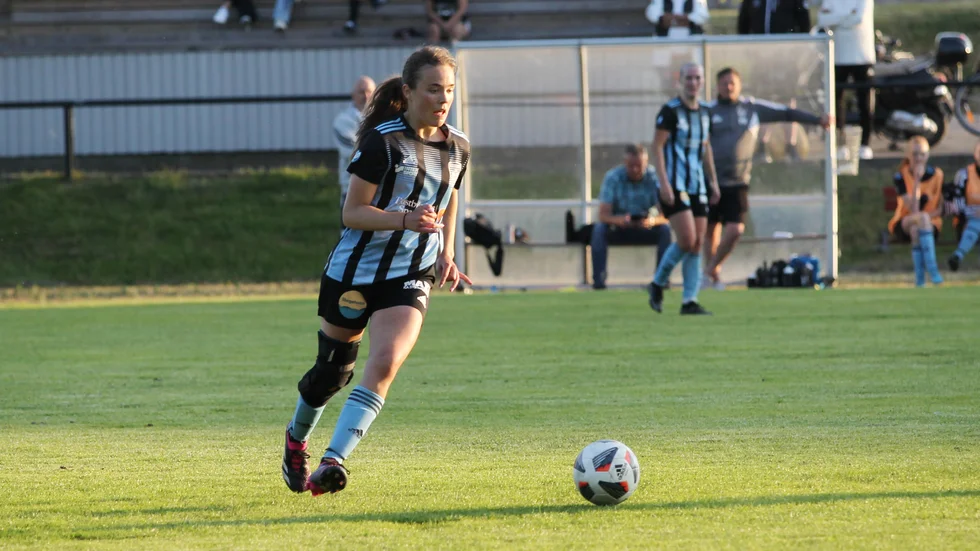 Elsa Davidsson och Västerviks Damfotboll vann borta mot Madesjö på söndagen.