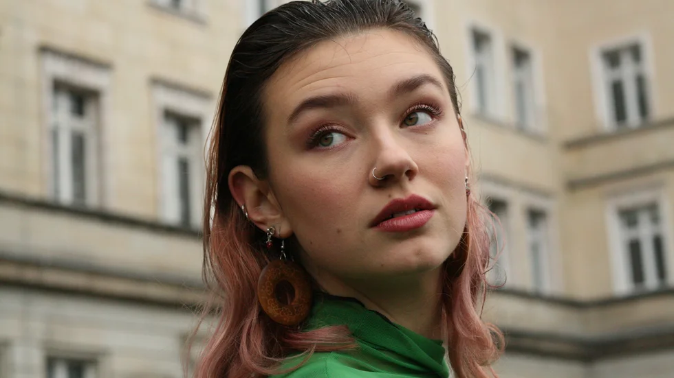 Irma Neumüller är 22 år och studerar jazzsång på Jazz-institut Berlin. Hon spelar på Holmberget på torsdag.