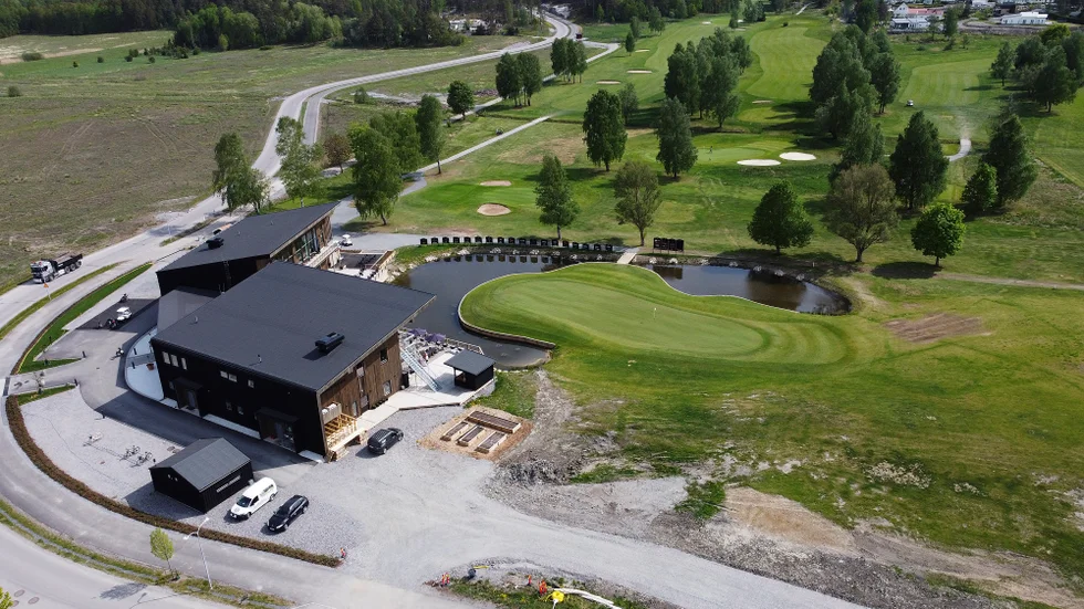 Under tisdagen tas första spadtaget på Eskilstuna Golfklubbs nio nya hål.