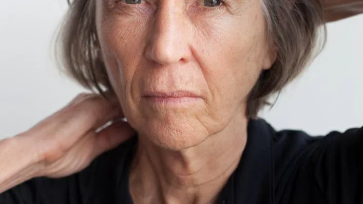Prisbelönt. Elvira Vigna (f. 1947) är verksam som författare, journalist, översättare och konstkritiker. Hon har tagit emot flera priser.