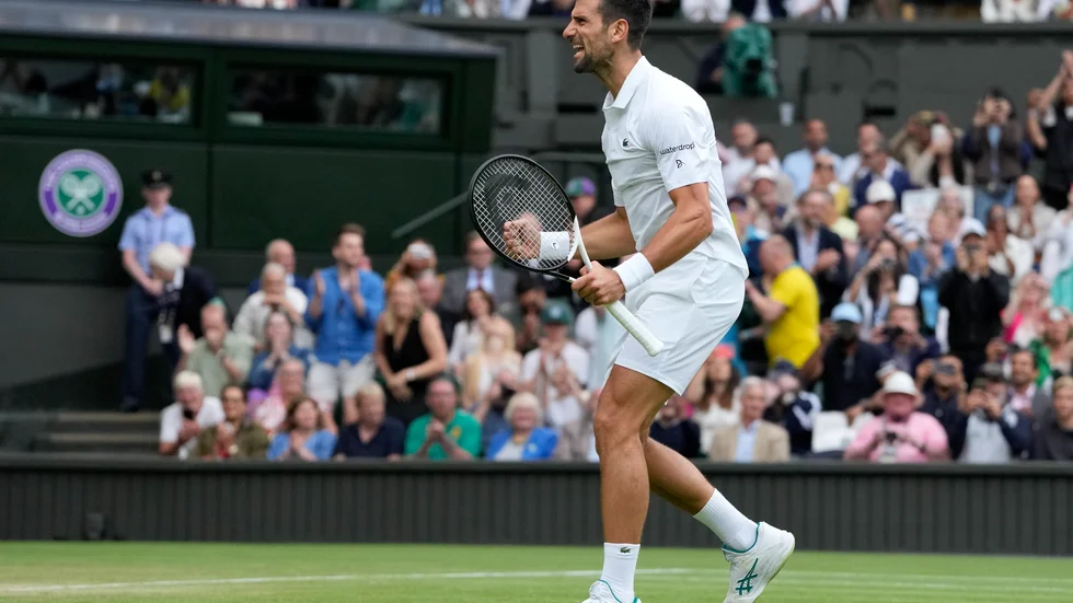 Novak Djokovic är klar för ytterligare en Wimbledon-semifinal.