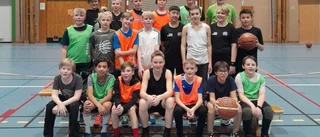 Träningsderbyn var matchdebut i Borensberg