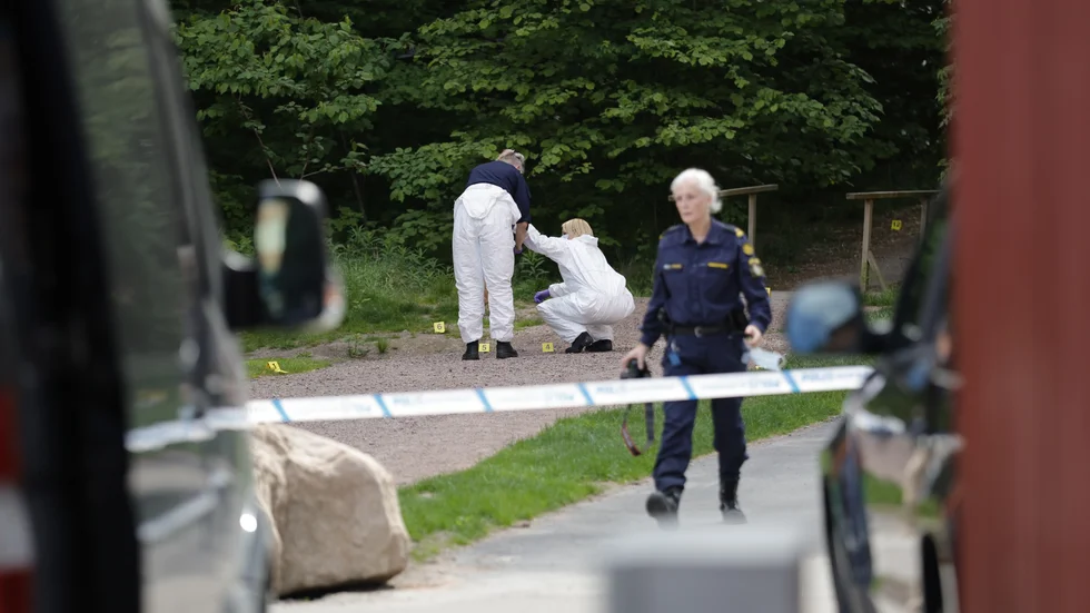 På onsdagsmorgonen hittades en ihjälskjuten man på Hisingen i Göteborg.