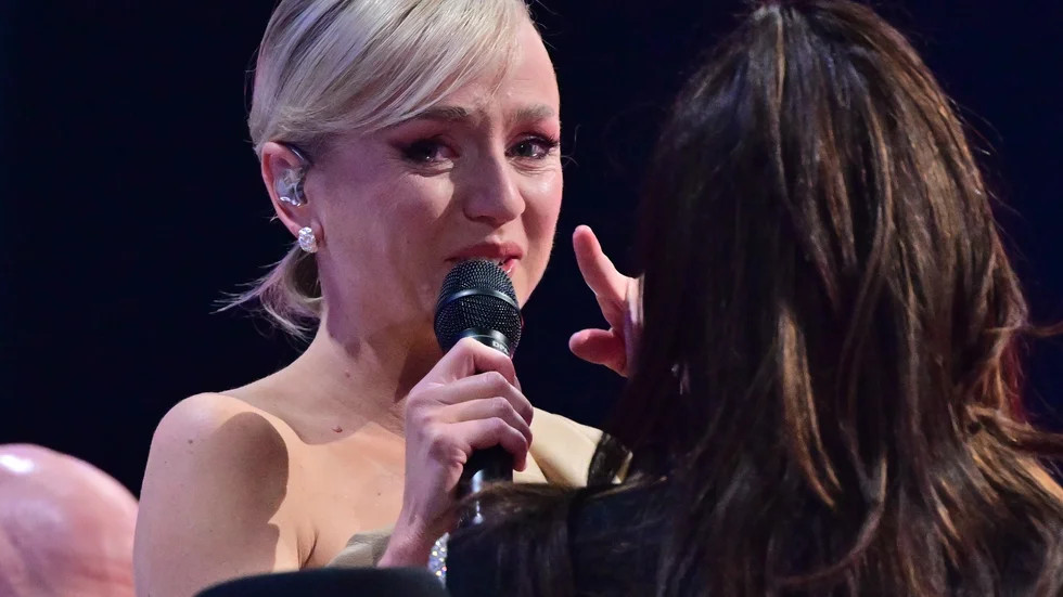 Känslorna tog över när Anna Bergendahl gick vidare till final.