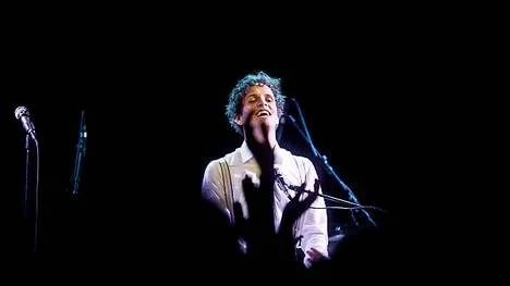 På Salems skiva Astronaut har den spralliga soulen fått stå åt sidan något för mer renodlad popmusik.