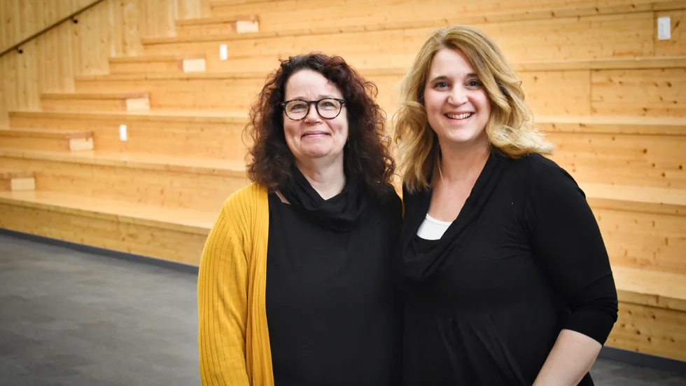 Katarina Marklund och Eleonora Miola är utbildade lärarassistenter. De tycker att kommunen borde satsa mer på yrkesrollen.