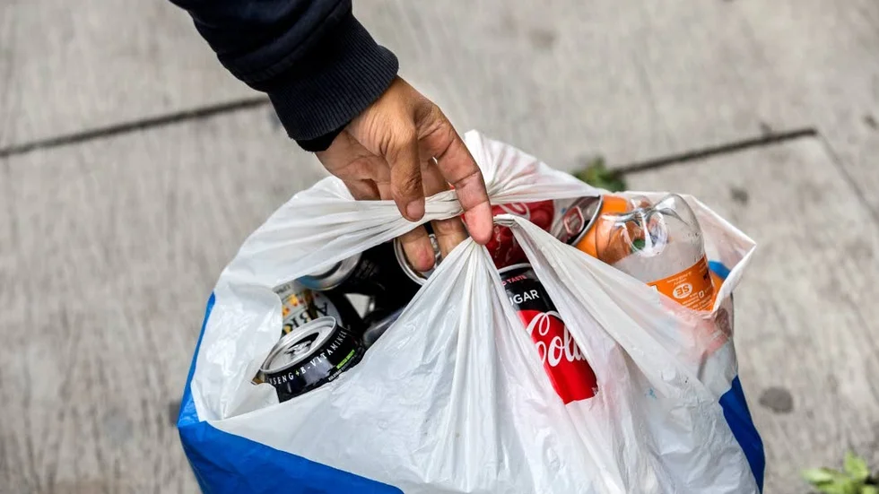 Föreningar i Uppsala län har samlat in mer än 300 000 tomburkar- och flaskor.