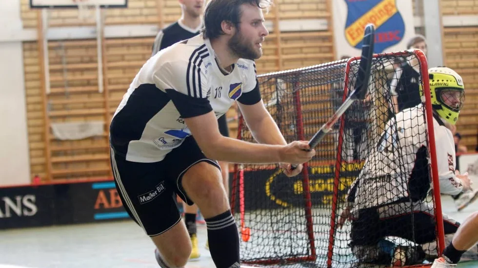 Kung. Linus Sjöquist var en av de stora anledningarna till att EIBK vände till vinst.