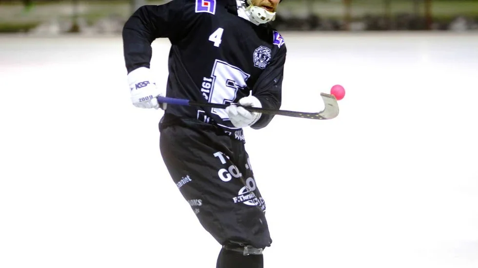Starkt. ESK Bandy hade inga problem med att besegra GT/76.