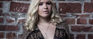 Lisa Lystam firar Elvis födelsedag