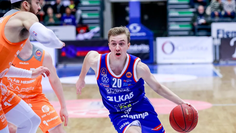Jonathan Arvidsson gjorde 10 poäng när BC Luleå vann mot serieledarna Norrköping.