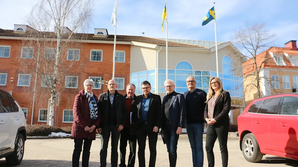 Lena Hasting, Åke Nilsson, Åke Bergh, Lars Rosander, Anders Andersson, Tomas Söreling och Nermina Mizimovic är överens. I ett kraftfullt uttalande fördömer de kriget i Ukraina och kallar det för fruktansvärt och olagligt.
