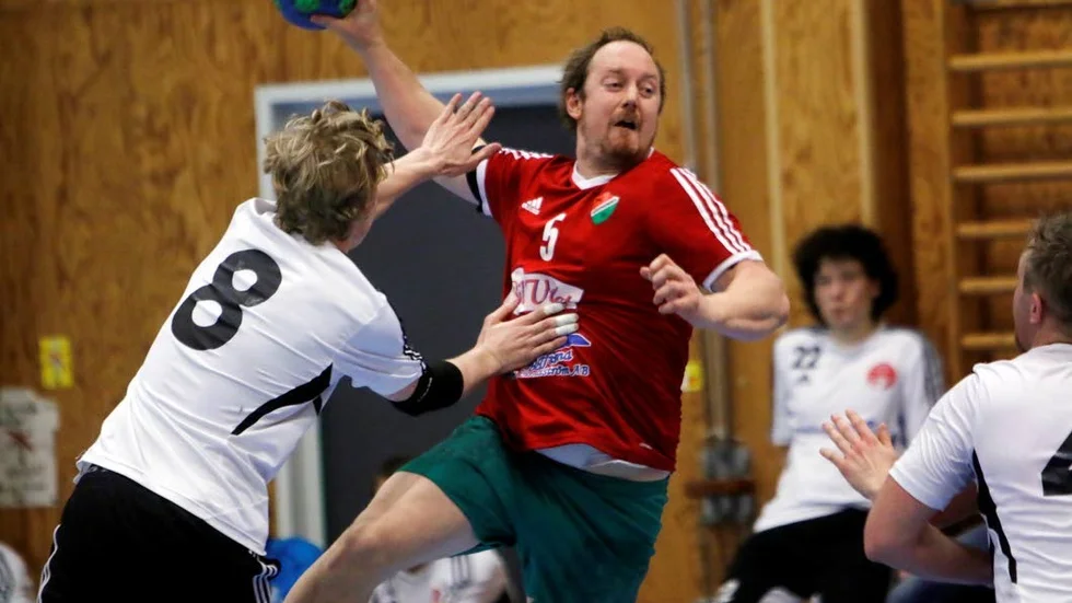Nio mål. Henrik Andersson hängde nio bollar mot Film.