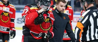 Stängs av efter tacklingen på Lundeström