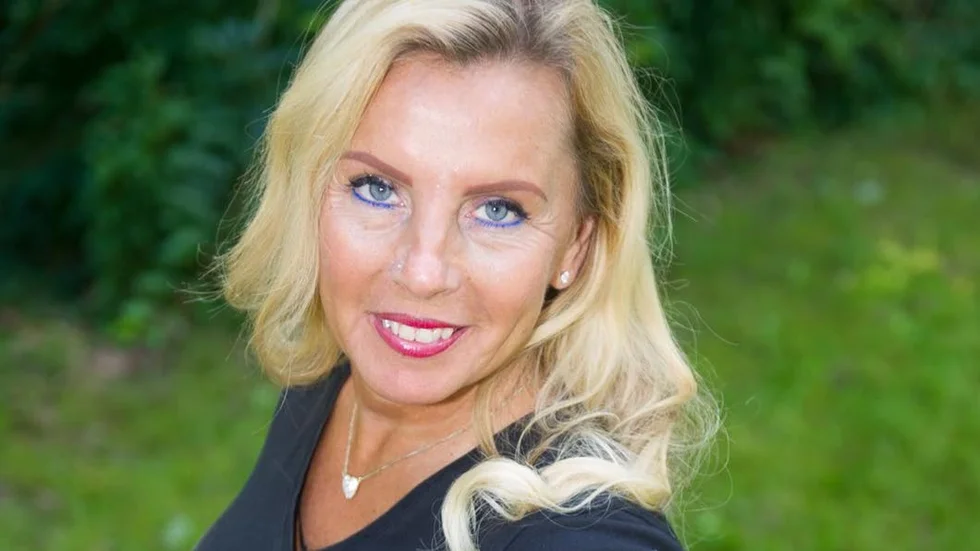 Eva Vesterli – för drygt 40 år sedan Sveriges yngsta brud, i dag barnmorska, omgift och dansinstruktör.