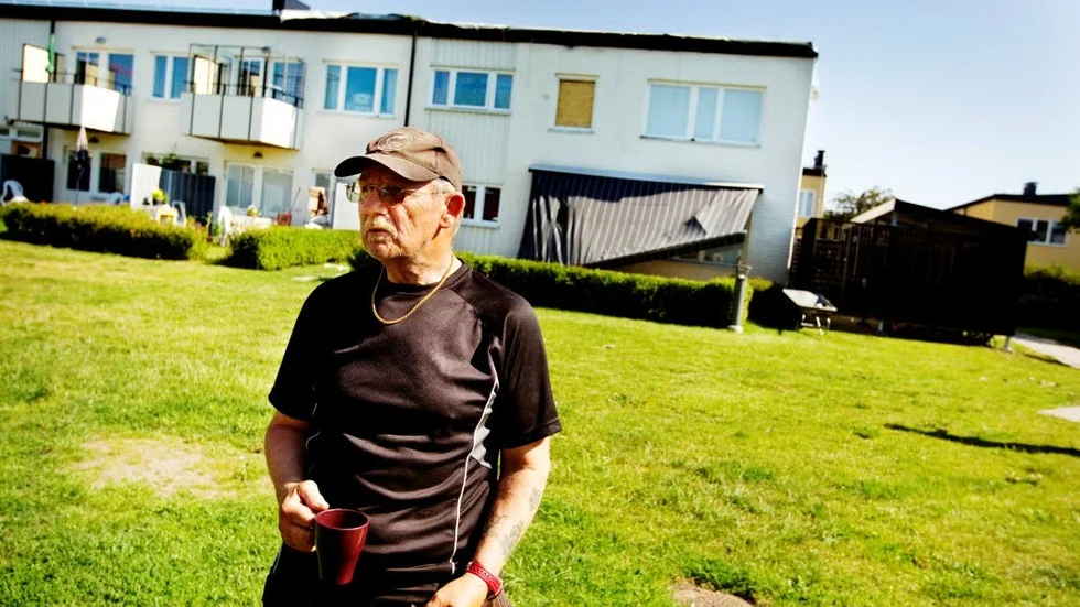 Bostadslös. Efter lördagens brand står Ronny Lätt utan någonstans att bo. Han är kritisk till hur Uppsala Hem har agerat i situationen.