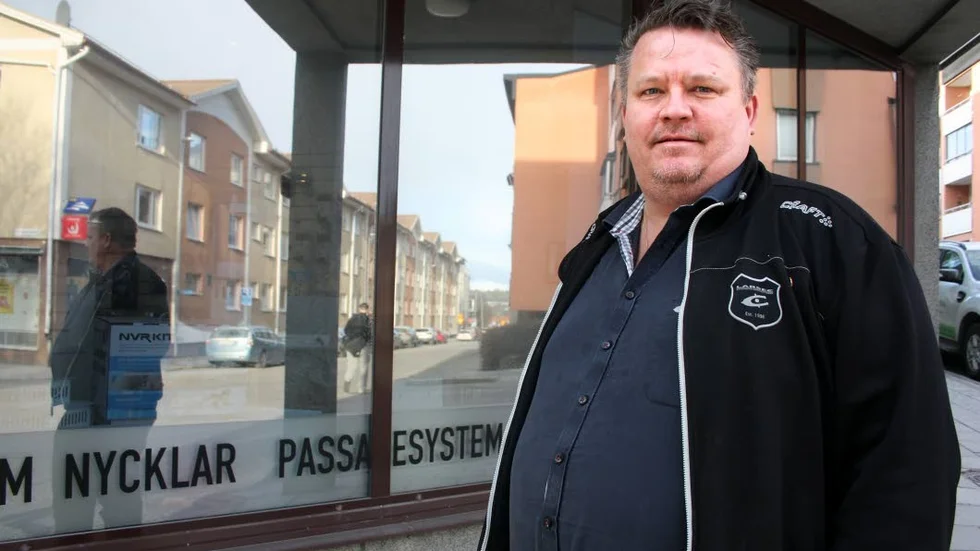 Lars Englundh har sålt Larsec men jobbar kvar och ska få mer tid med kunder och mindre med administration.