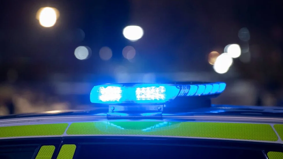 Polis grep en man som försökte stjäla kläder i en butik i Romberga.