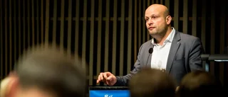 Frän kritik från gamla vänner