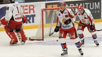Almtuna hade en tung kväll i Mora. Hemmalaget vann med 7-2.