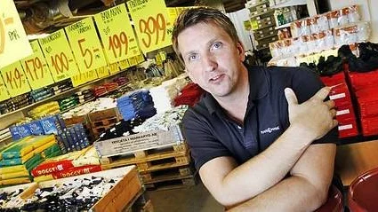 - Vi har haft full rulle sedan vi öppnade, säger Johan Helling, som tidigare ägde Biltema i Uppsala, men nu driver Lantgrodd Outlet.